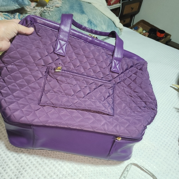 TRIFORCE EUC XL 18" CARRY ON QUILTED FRAMED OPENING WEEKENDER BAG - Picture 10 of 13